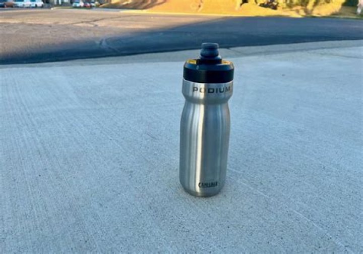 How Many Ounces Does A Camelbak Hold