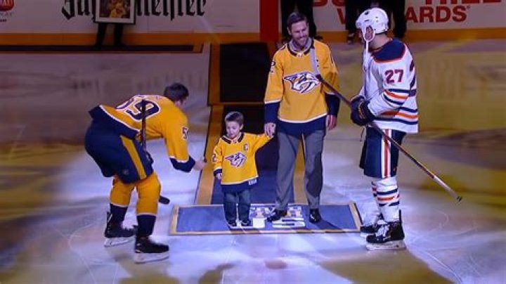 How Much Money Does Mike Fisher Make Playing Hockey
