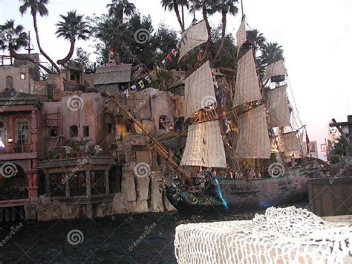 Question: When Is The Pirate Show At Treasure Island