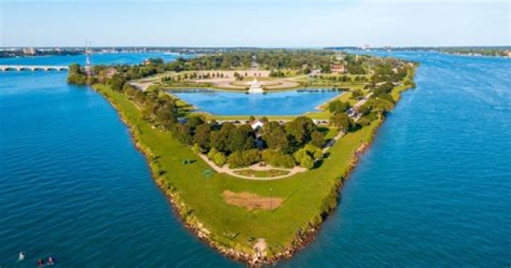 Quick Answer: How Big Is Belle Isle