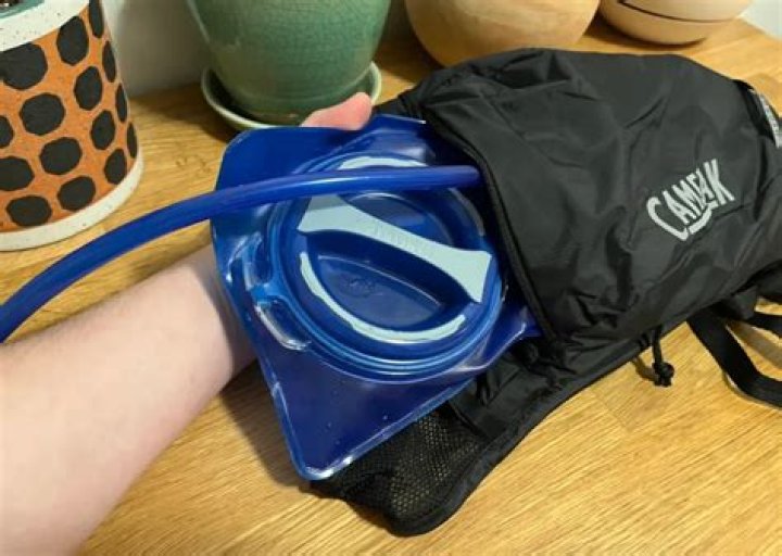 Quick Answer: How To Fill A Camelbak Hydration Pack