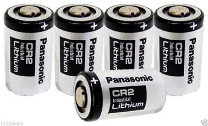 Quick Answer: What Does A Cr2 Battery Look Like