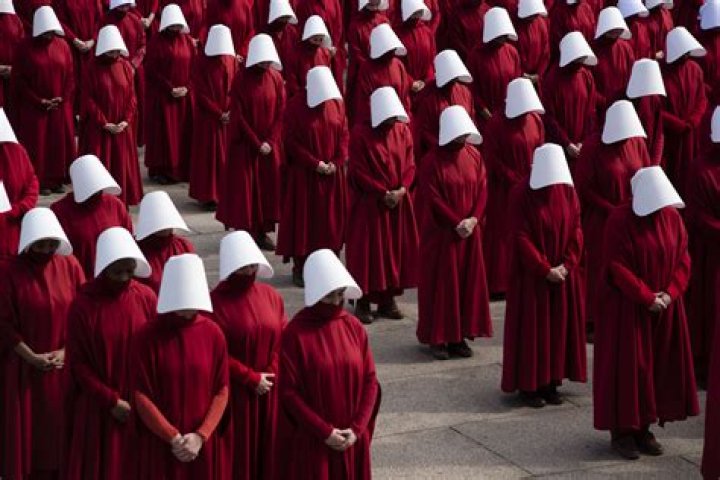 The handmaid's tale season 4 episode 1
